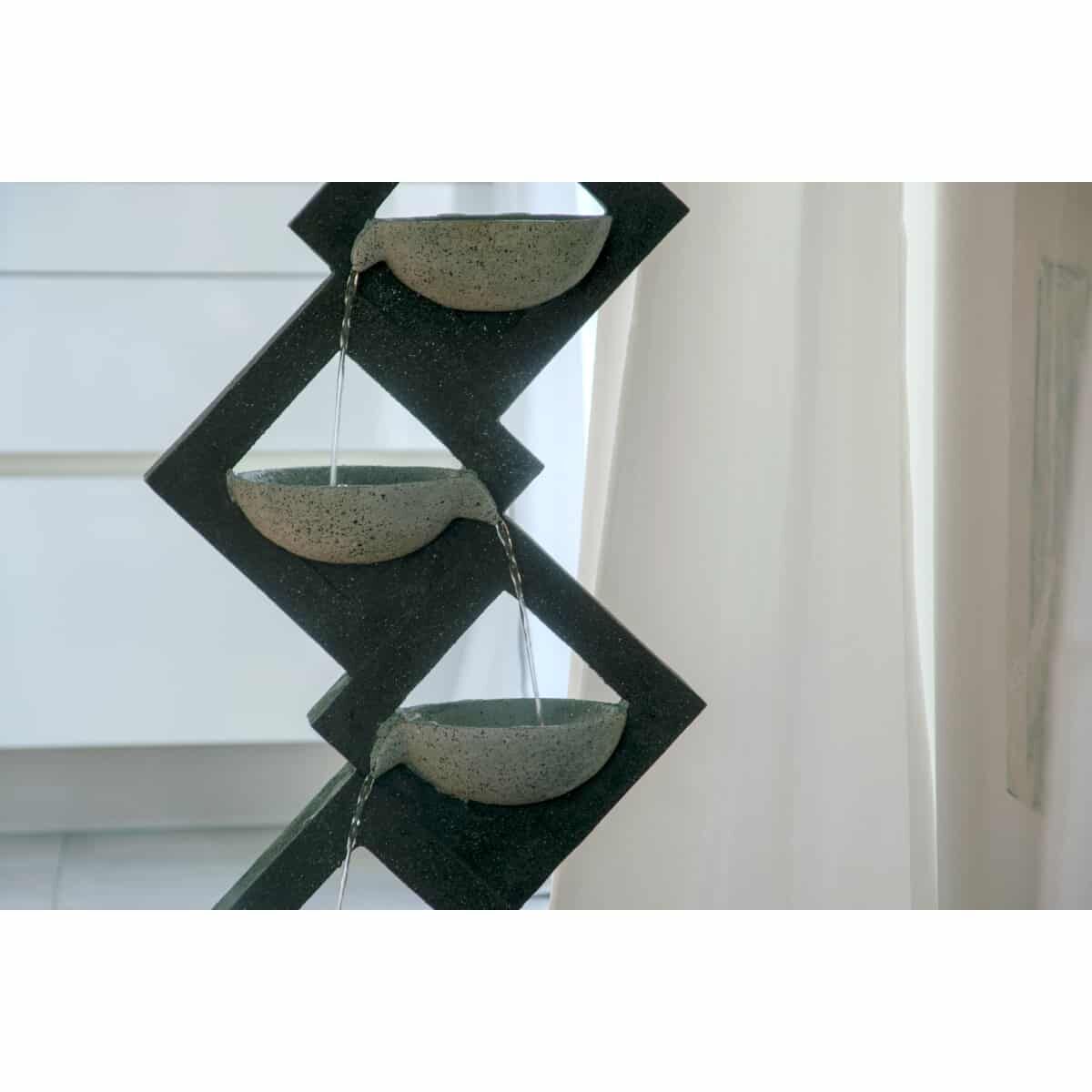 Dobar Polyresin Brunnen mit Pumpe und LEDs eckig mit 4 Schalen #D290