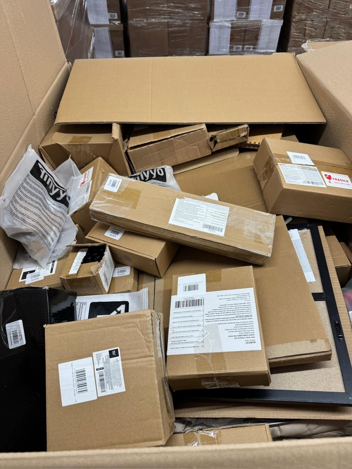 Kartonage, Verpackung, Pakete, Versandkartons, Boxen