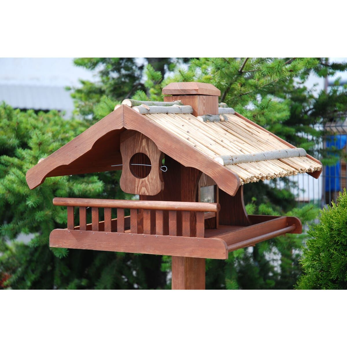 Holz, Futterhäuschen für Vögel